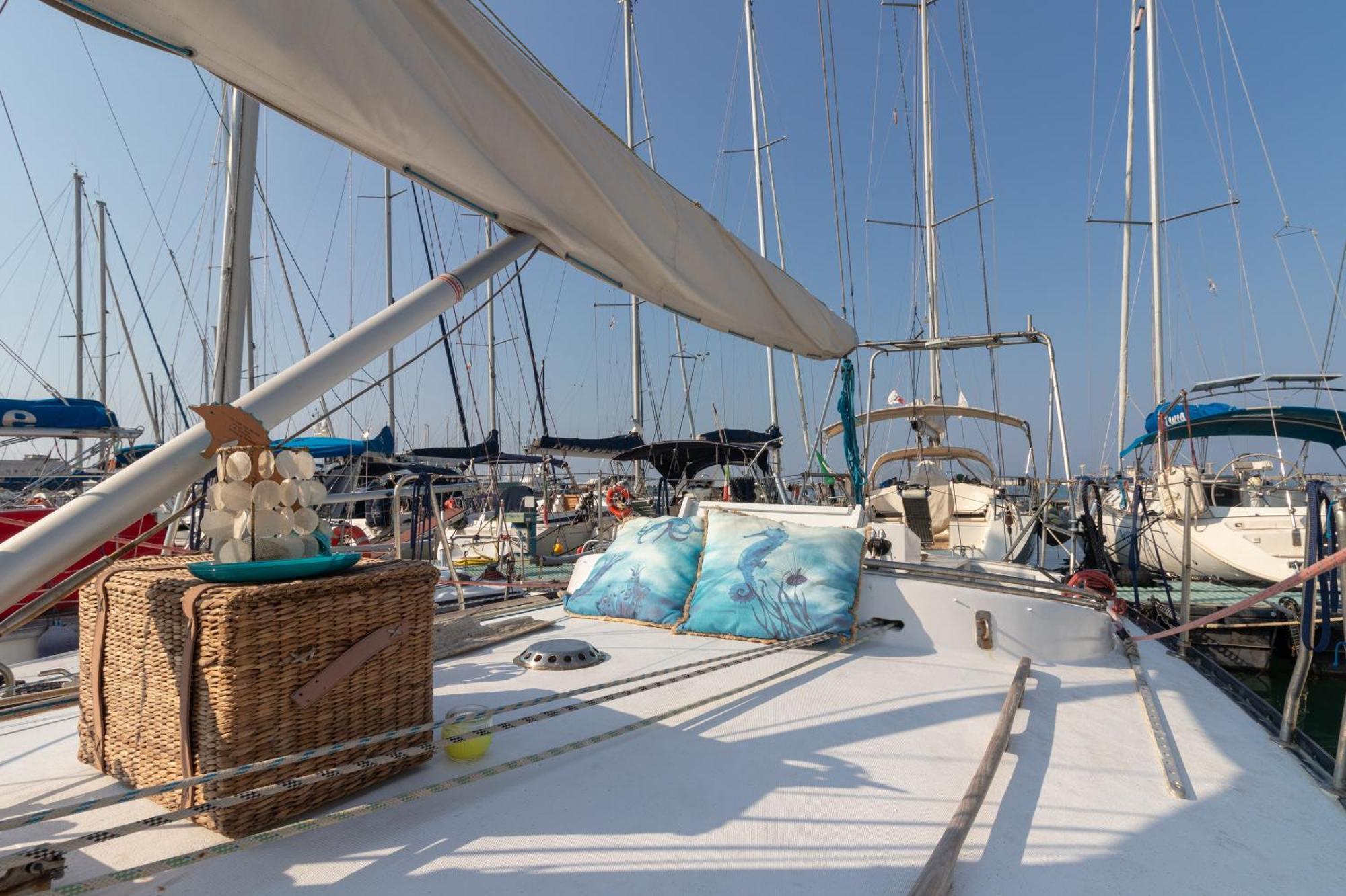 Quo Vadis Yacht Ξενοδοχείο Μπάρι Εξωτερικό φωτογραφία