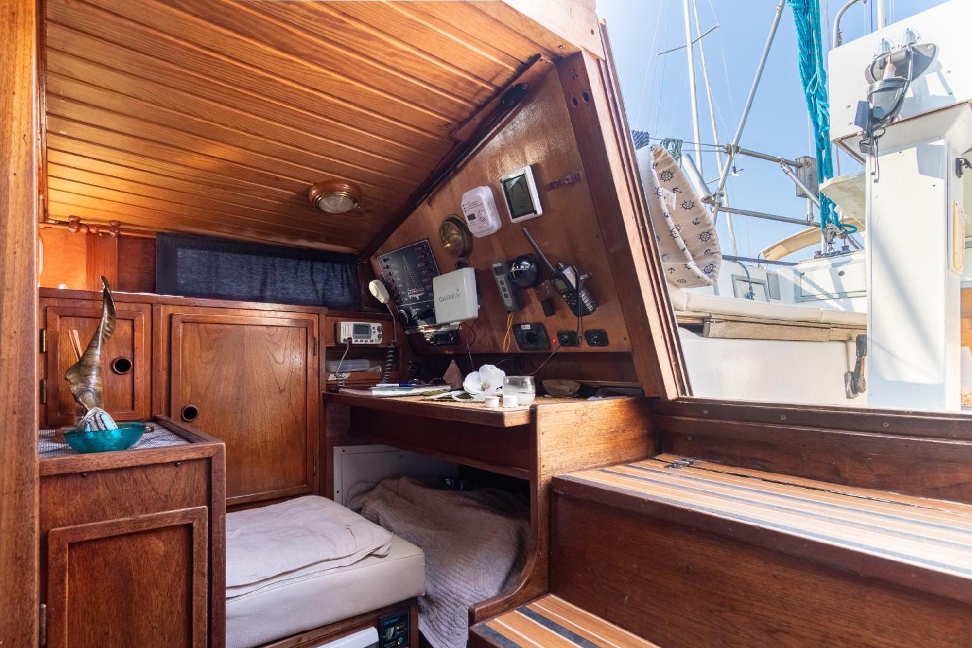 Quo Vadis Yacht Ξενοδοχείο Μπάρι Εξωτερικό φωτογραφία