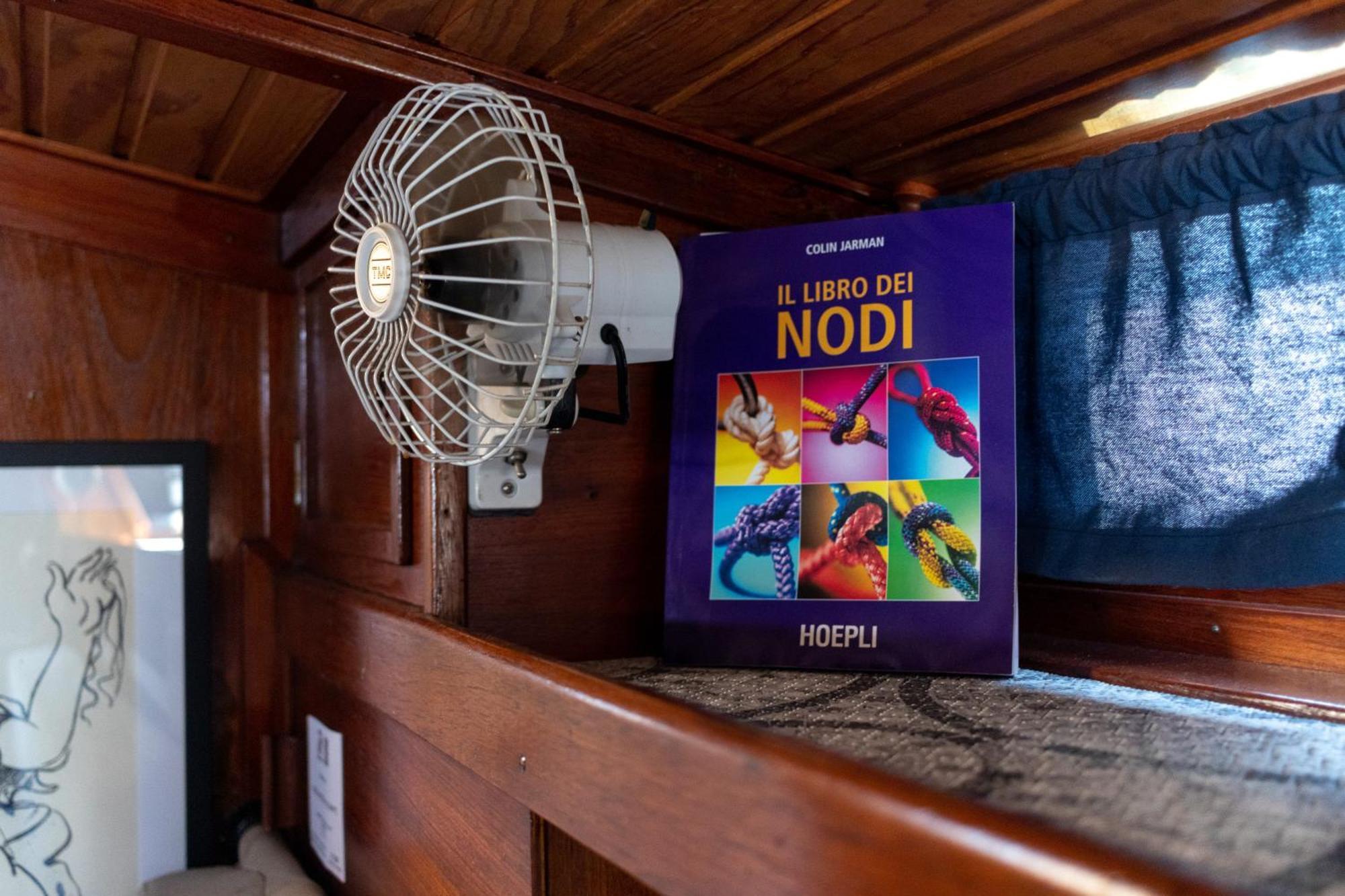 Quo Vadis Yacht Ξενοδοχείο Μπάρι Εξωτερικό φωτογραφία