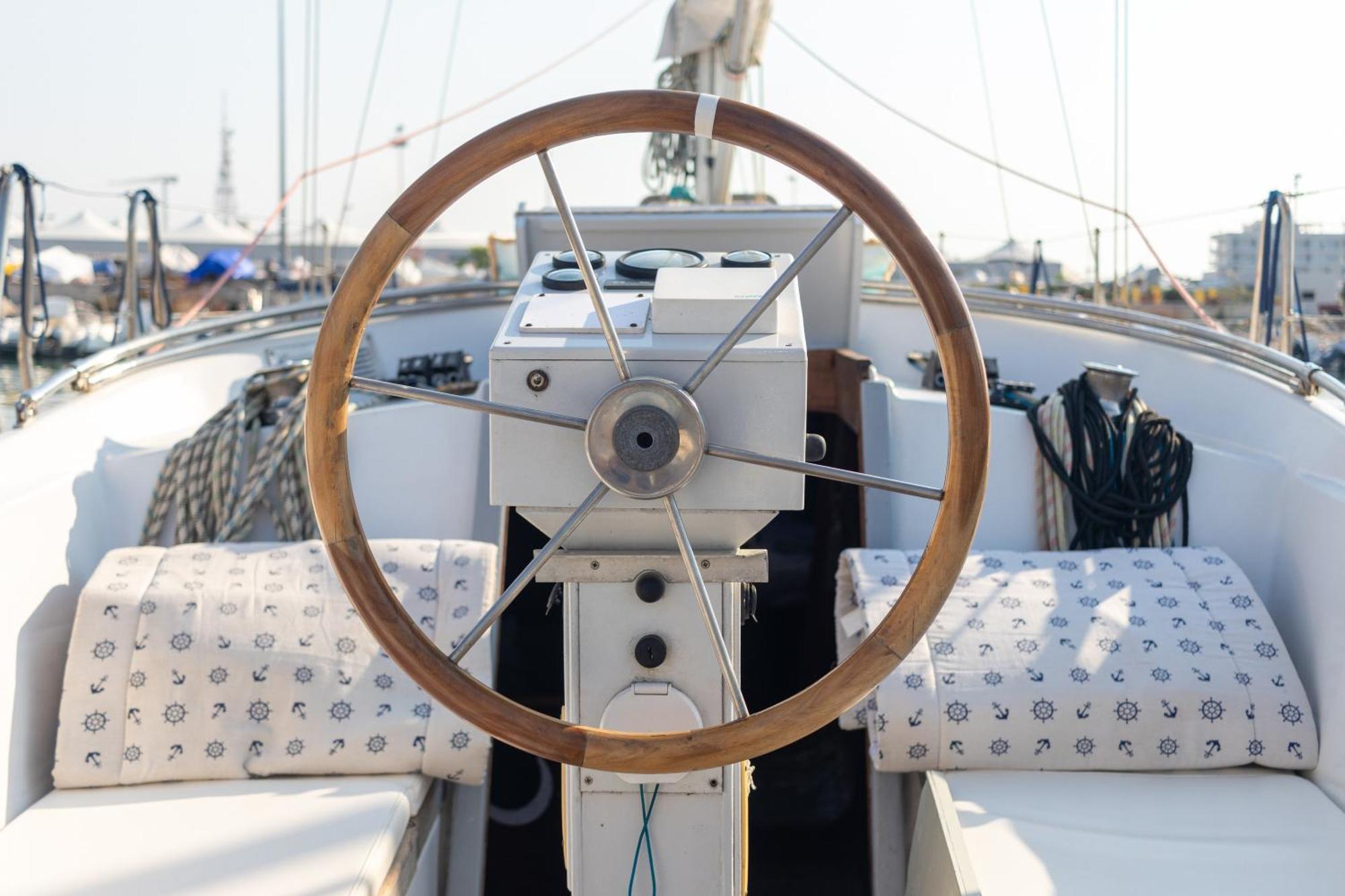 Quo Vadis Yacht Ξενοδοχείο Μπάρι Εξωτερικό φωτογραφία