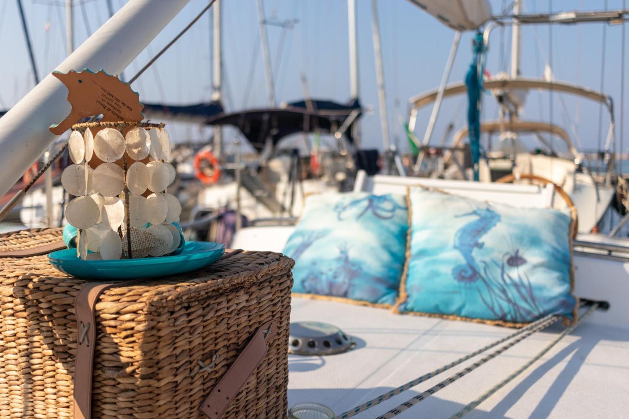 Quo Vadis Yacht Ξενοδοχείο Μπάρι Εξωτερικό φωτογραφία
